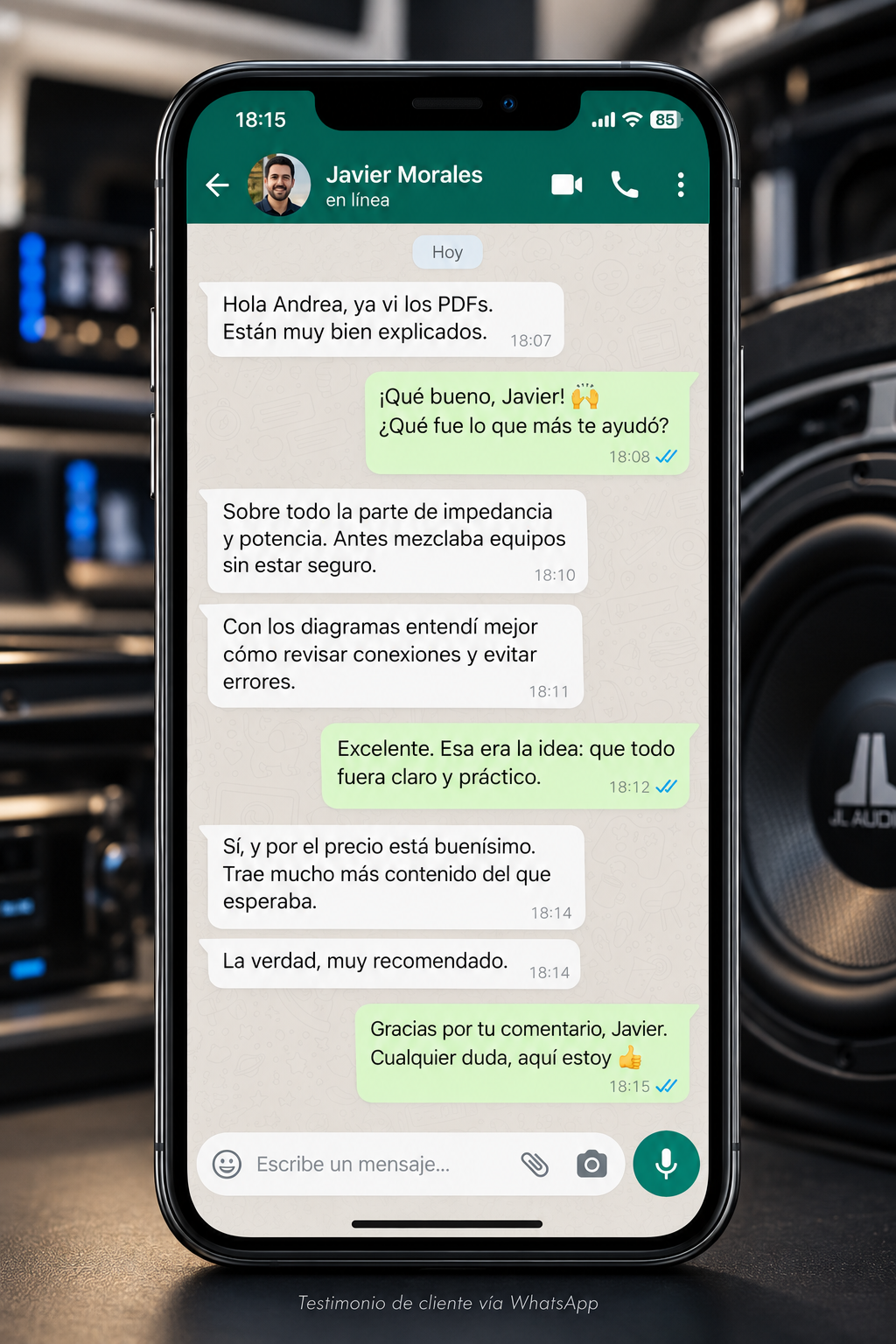 Conversación con Javier Morales sobre cómo el material le ayudó a revisar conexiones y comprender impedancia y potencia.